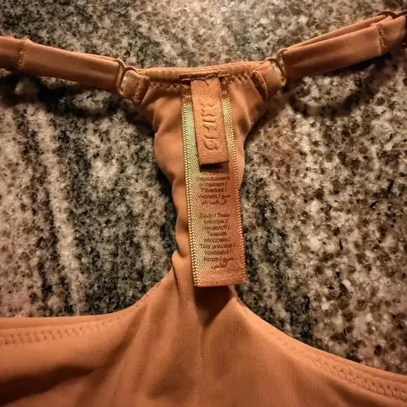 SKIMS Fits Everybody Front Clasp Racerback Bra 32C Sister 34B Nude NWT - Picture 4 of 6